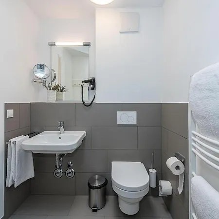 Deichhaeuser Anna Kueste Deichhaeuser Anna Kueste 7-32 בנסרסיל