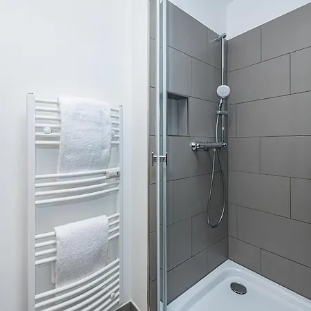 Deichhaeuser Anna Kueste Deichhaeuser Anna Kueste 7-32 דירה